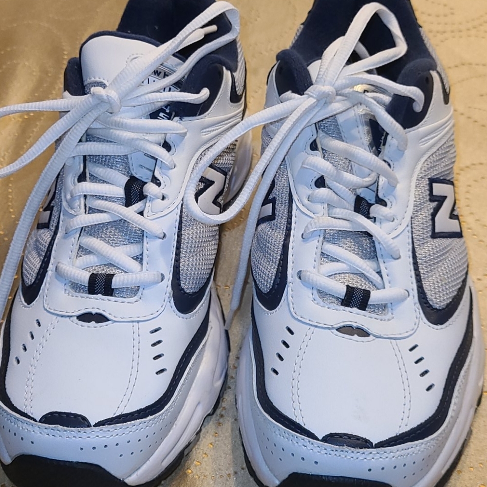 New balance shoes men's 9.5